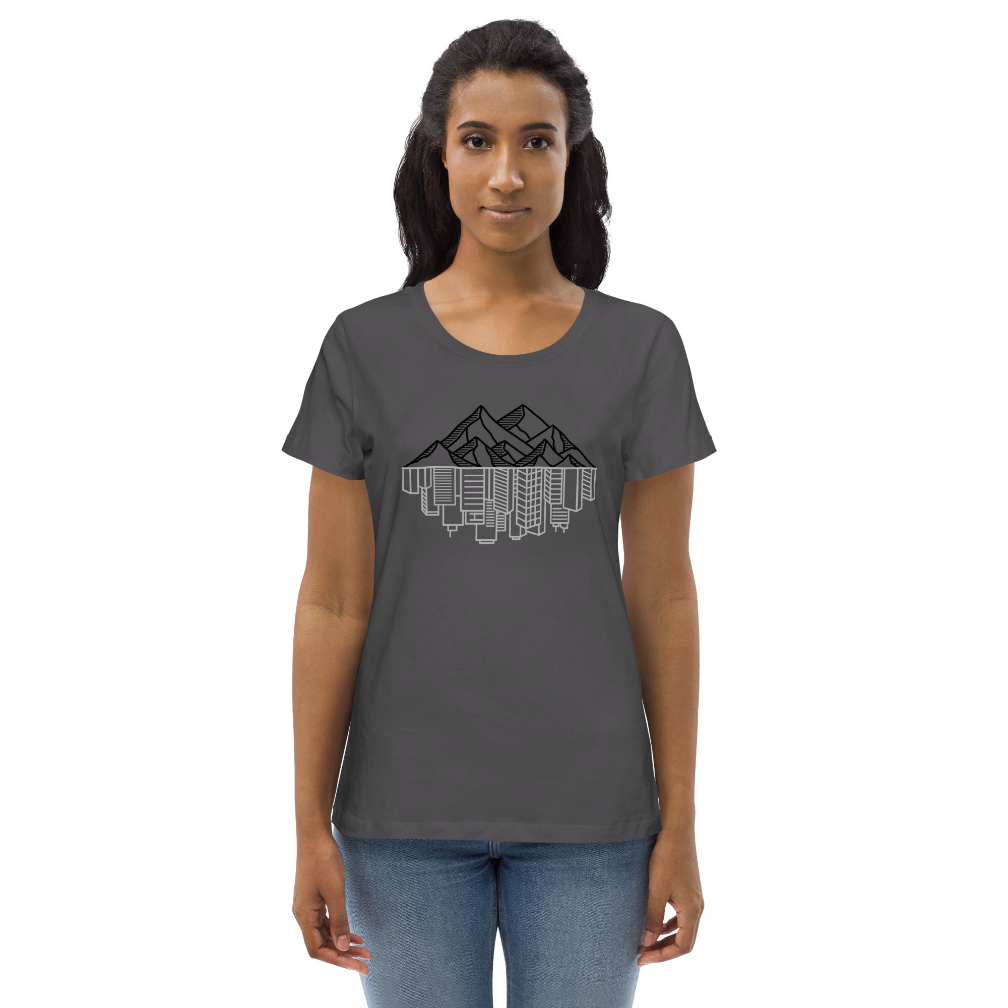 Women's fitted eco tee - Mountain Cityscape