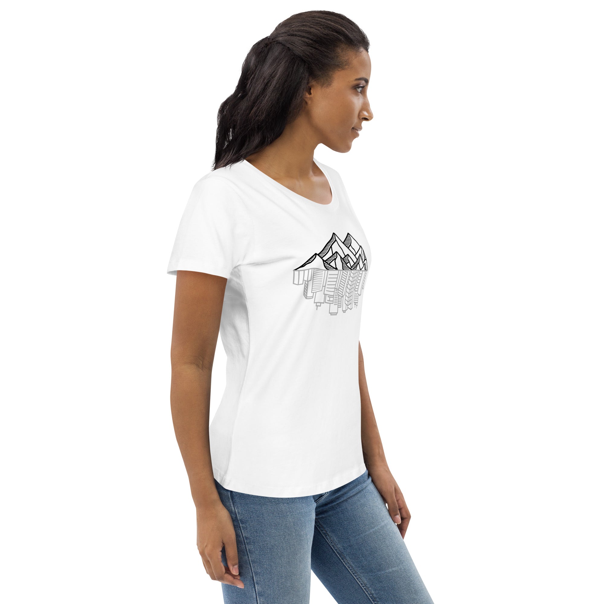 Women's fitted eco tee - Mountain Cityscape
